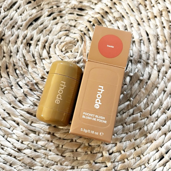 New Rhode Pocket Blush Freckle - Picture 2 of 2